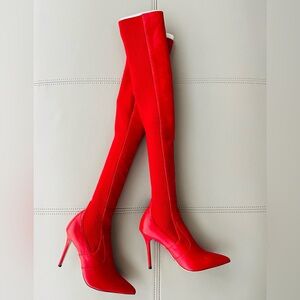 New!Tony Bianco DAHLIA
OVER THE KNEE LEATHER + FABRIC STRETCH BOOT
RED Size 8.5
